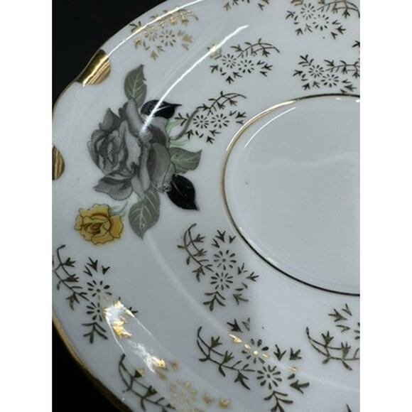 Tea cup and Saucer set grey, black and gold roses - Picture 5 of 16
